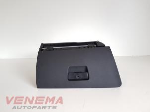 Gebruikte Dashboardkastje BMW 3 serie (E90) 320d 16V Prijs € 29,99 Margeregeling aangeboden door Venema Autoparts