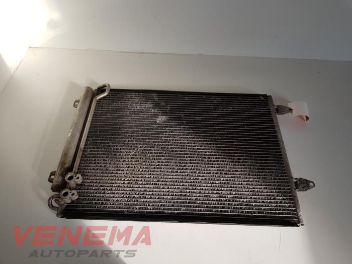 Gebruikte Airco Condensor Volkswagen Passat Variant (365) 2.0 TDI 16V 170 Prijs € 74,99 Margeregeling aangeboden door Venema Autoparts