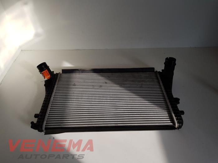 Gebruikte Intercooler Volkswagen Passat Variant (365) 2.0 TDI 16V 170 Prijs € 59,99 Margeregeling aangeboden door Venema Autoparts