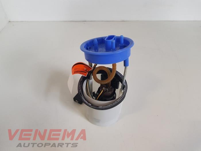 Gebruikte Tank element Pomp Volkswagen Polo V (6R) 1.4 GTI 16V Prijs € 9,99 Margeregeling aangeboden door Venema Autoparts