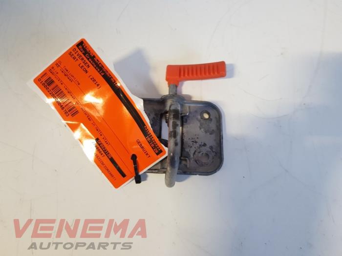 Gebruikte Diversen Seat Leon (5FB) 2.0 TDI Ecomotive 16V Prijs € 9,99 Margeregeling aangeboden door Venema Autoparts