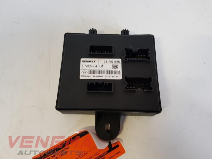 Gebruikte Computer Body Control Renault Clio IV Estate/Grandtour (7R) 0.9 Energy TCE 90 12V Prijs € 118,99 Margeregeling aangeboden door Venema Autoparts