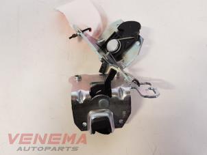 Gebruikte Diversen Mercedes E (W212) E-200 CDI 16V BlueEfficiency,BlueTEC Prijs € 29,99 Margeregeling aangeboden door Venema Autoparts