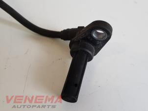 ABS Sensor van een Mercedes-Benz E (W212) E-200 CDI 16V BlueEfficiency,BlueTEC 2014