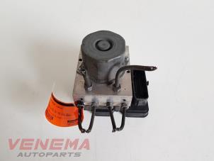 Gebruikte ABS Pomp Mercedes E (W212) E-200 CDI 16V BlueEfficiency,BlueTEC Prijs € 249,99 Margeregeling aangeboden door Venema Autoparts