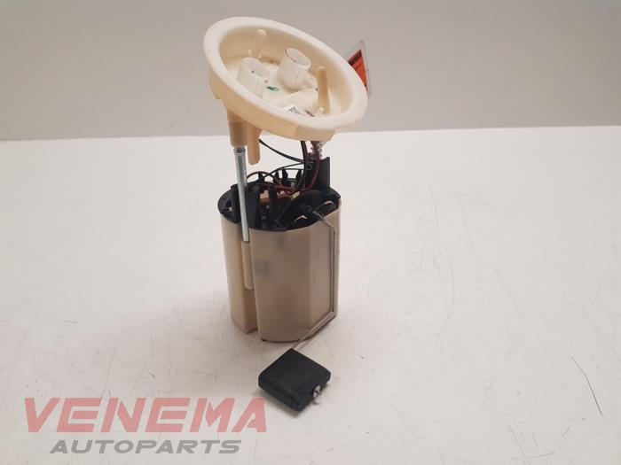 Gebruikte Tank element Pomp BMW 3 serie (E93) 320i 16V Prijs € 59,99 Margeregeling aangeboden door Venema Autoparts