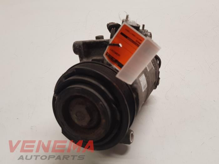 Gebruikte Pomp Airco BMW 1 serie (F21) 114i 1.6 16V Prijs € 44,99 Margeregeling aangeboden door Venema Autoparts