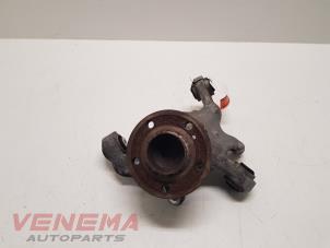 Gebruikte Asschenkel links-achter Mercedes A (W176) 1.8 A-200 CDI 16V Prijs € 14,99 Margeregeling aangeboden door Venema Autoparts