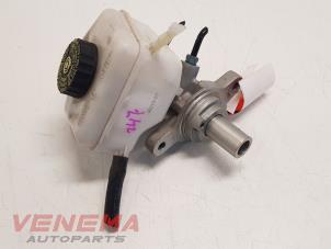 Gebruikte Hoofdremcilinder BMW 1 serie (F21) 114i 1.6 16V Prijs € 19,99 Margeregeling aangeboden door Venema Autoparts