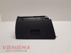 Gebruikte Dashboardkastje BMW 3 serie Touring (E91) 318d 16V Prijs € 29,99 Margeregeling aangeboden door Venema Autoparts