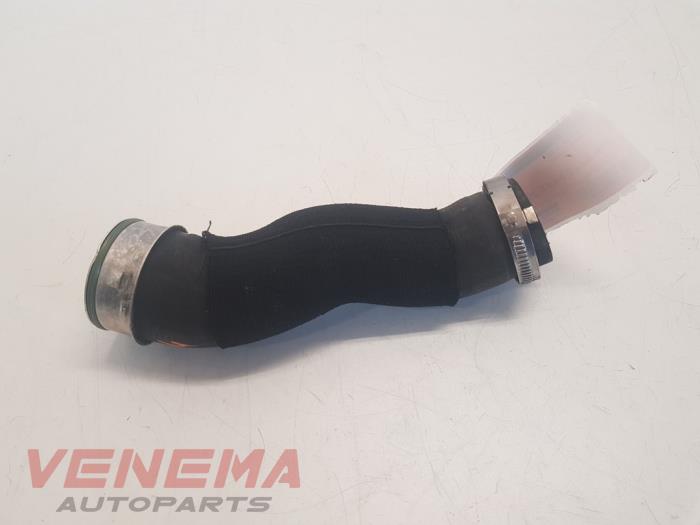 Gebruikte Intercooler Slang Volkswagen Touareg (7PA/PH) 3.0 TDI V6 24V Prijs € 49,99 Margeregeling aangeboden door Venema Autoparts