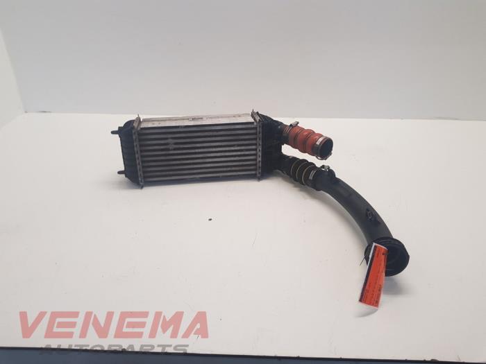 Gebruikte Intercooler Peugeot 208 I (CA/CC/CK/CL) 1.2 12V e-THP PureTech 110 Prijs € 69,99 Margeregeling aangeboden door Venema Autoparts