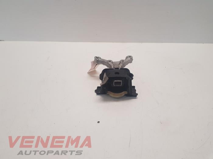 Gebruikte Motorrubber Peugeot 208 I (CA/CC/CK/CL) 1.2 12V e-THP PureTech 110 Prijs € 39,99 Margeregeling aangeboden door Venema Autoparts