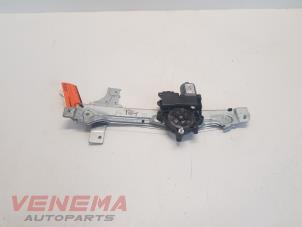 Gebruikte Ruitmechaniek 4Deurs links-achter Peugeot 208 I (CA/CC/CK/CL) 1.2 Vti 12V PureTech 82 Prijs € 19,99 Margeregeling aangeboden door Venema Autoparts