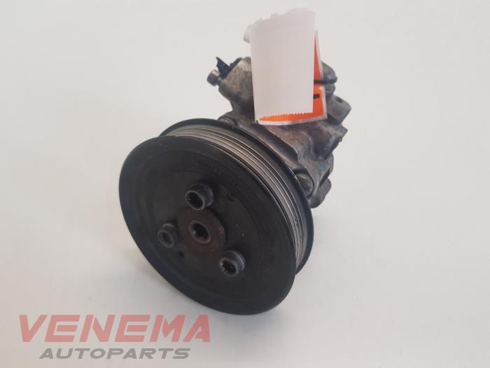 Gebruikte Pomp Servo Volkswagen Touareg (7PA/PH) 3.0 TDI V6 24V Prijs € 199,99 Margeregeling aangeboden door Venema Autoparts