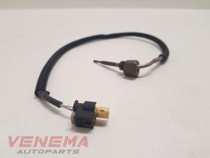 Gebruikte Uitlaat temperatuursensor Mercedes Sprinter 5t (906) 516 CDI 16V Prijs € 59,99 Margeregeling aangeboden door Venema Autoparts