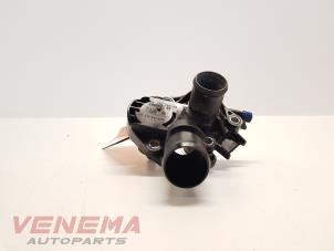 Gebruikte Thermostaathuis Peugeot 208 I (CA/CC/CK/CL) 1.2 Vti 12V PureTech 82 Prijs € 34,99 Margeregeling aangeboden door Venema Autoparts