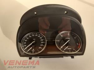 Gebruikte Kilometerteller KM BMW 3 serie (E90) 320d 16V Prijs € 69,99 Margeregeling aangeboden door Venema Autoparts