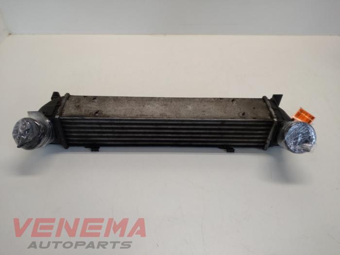 Gebruikte Intercooler BMW 3 serie (E90) 320d 16V Prijs € 34,99 Margeregeling aangeboden door Venema Autoparts