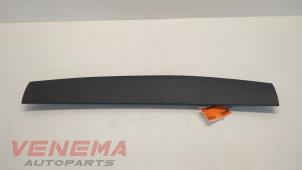 Gebruikte Bekleding Achterklep Volkswagen Golf VII (AUA) 1.0 TSI 12V Prijs € 9,99 Margeregeling aangeboden door Venema Autoparts