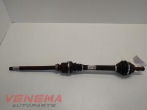 Gebruikte Homokineetas rechts-voor Peugeot 308 SW (4E/H) 1.6 HDi 16V FAP Prijs € 39,99 Margeregeling aangeboden door Venema Autoparts