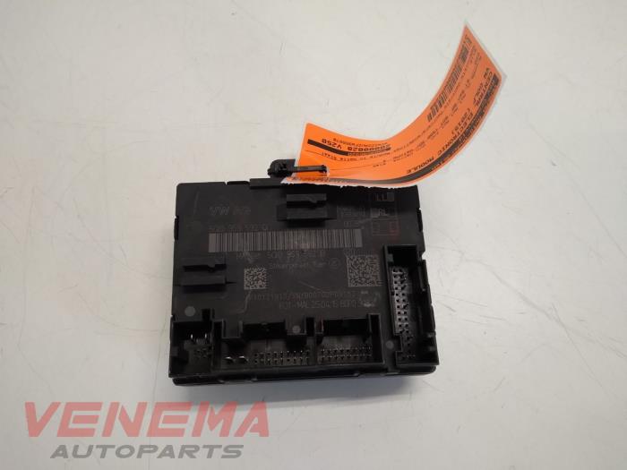 Gebruikte Central electronic module Volkswagen Golf VII (AUA) 1.4 TSI 16V Prijs € 24,99 Margeregeling aangeboden door Venema Autoparts