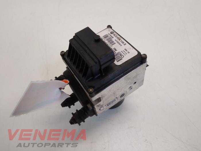 Gebruikte ABS Pomp Volkswagen Passat Variant (3C5) 1.4 TSI 16V Prijs € 89,99 Margeregeling aangeboden door Venema Autoparts