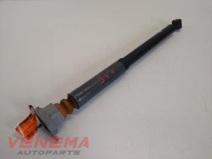 Gebruikte Schokdemper rechts-achter Ford Fiesta 6 (JA8) 1.0 EcoBoost 12V 100 Prijs € 49,99 Margeregeling aangeboden door Venema Autoparts