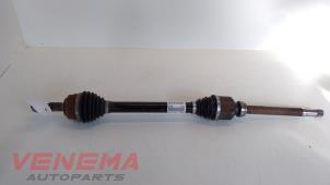 Gebruikte Cardanas rechts-voor (VWA) Peugeot 308 (L3/L8/LB/LH/LP) 1.2 12V e-THP PureTech 130 Prijs € 99,99 Margeregeling aangeboden door Venema Autoparts