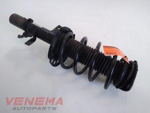 Gebruikte Voorpoot links Ford Focus 3 1.0 Ti-VCT EcoBoost 12V 125 Prijs € 69,99 Margeregeling aangeboden door Venema Autoparts