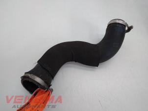 Gebruikte Intercooler Slang Audi A5 Quattro (B8C/S) 2.0 TFSI 16V Prijs € 29,99 Margeregeling aangeboden door Venema Autoparts