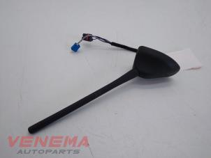 Gebruikte Antenne Ford Focus 3 1.0 Ti-VCT EcoBoost 12V 125 Prijs € 69,99 Margeregeling aangeboden door Venema Autoparts