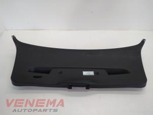 Gebruikte Bekleding Achterklep BMW 1 serie (E87/87N) 118i 16V Prijs € 14,99 Margeregeling aangeboden door Venema Autoparts