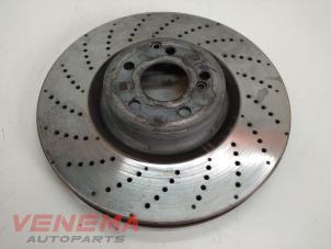 Gebruikte Remschijf voor Mercedes C (R205) C-63 AMG 4.0 V8 Biturbo Prijs € 74,99 Margeregeling aangeboden door Venema Autoparts