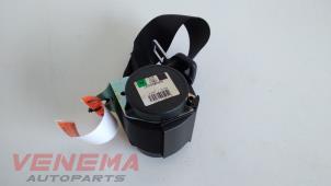 Gebruikte Veiligheidsgordel rechts-achter BMW 1 serie (E88) 118i 16V Prijs € 59,99 Margeregeling aangeboden door Venema Autoparts