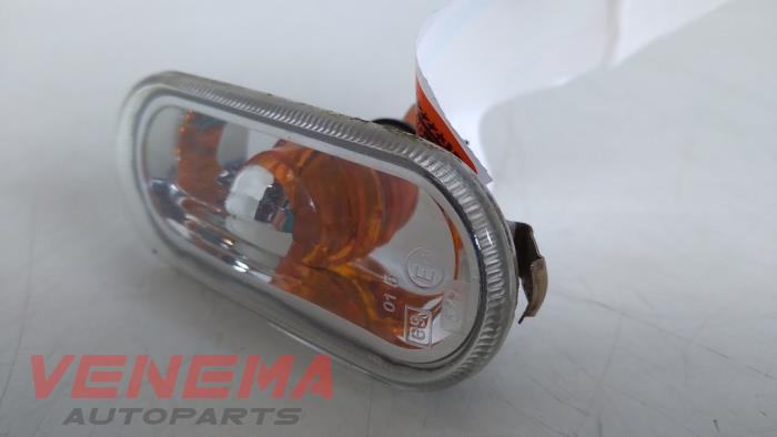 Knipperlicht Scherm rechts-voor van een Seat Ibiza IV (6J5) 1.6 TDI 105 2015