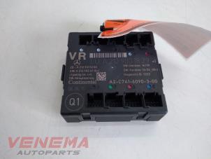 Gebruikte Module Centrale Deurvergrendeling Mercedes E (W212) E-220 CDI 16V BlueEfficiency,BlueTEC Prijs € 49,99 Margeregeling aangeboden door Venema Autoparts