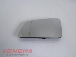 Gebruikte Spiegelglas links Mercedes E (W212) E-220 CDI 16V BlueEfficiency,BlueTEC Prijs € 34,99 Margeregeling aangeboden door Venema Autoparts