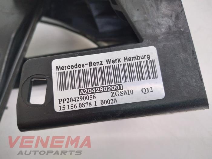 Rempedaal van een Mercedes-Benz E (W212) E-220 CDI 16V BlueEfficiency,BlueTEC 2015