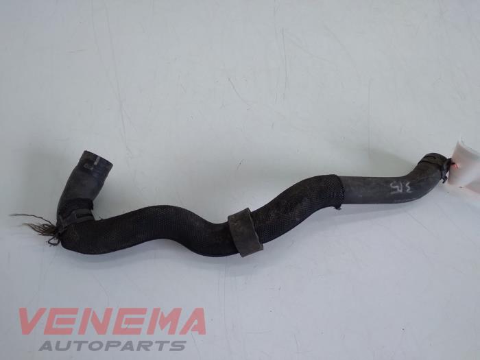 Gebruikte Koelwaterslang Mercedes E (W212) E-220 CDI 16V BlueEfficiency,BlueTEC Prijs € 9,99 Margeregeling aangeboden door Venema Autoparts