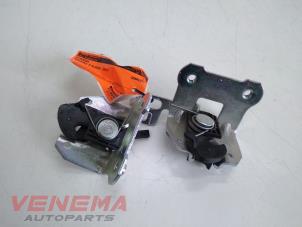 Gebruikte Diversen Mercedes E (W212) E-220 CDI 16V BlueEfficiency,BlueTEC Prijs € 29,99 Margeregeling aangeboden door Venema Autoparts