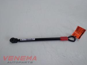 Gebruikte Diversen Volkswagen Touran (1T1/T2) 1.6 FSI 16V Prijs € 9,99 Margeregeling aangeboden door Venema Autoparts