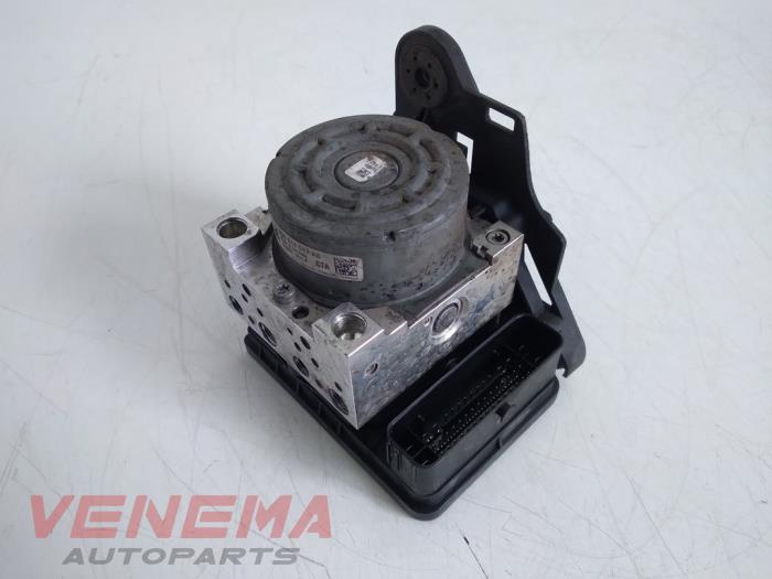 Gebruikte ABS Pomp Volkswagen Touran (5T1) 1.6 TDI Prijs € 119,99 Margeregeling aangeboden door Venema Autoparts