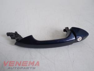 Gebruikte Deurgreep 4Deurs links-voor Mercedes C Estate (S204) 2.2 C-220 CDI 16V Prijs € 24,99 Margeregeling aangeboden door Venema Autoparts
