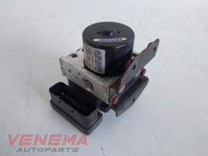 Gebruikte ABS Pomp Renault Twingo II (CN) 1.2 16V Prijs € 39,99 Margeregeling aangeboden door Venema Autoparts