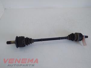 Gebruikte Steekas links-achter BMW 1 serie (E88) 118d 16V Prijs € 39,99 Margeregeling aangeboden door Venema Autoparts