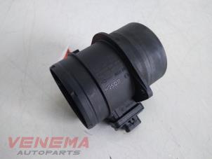 Gebruikte Luchtmassameter Seat Leon ST (5FF) 2.0 TDI 16V Prijs € 9,99 Margeregeling aangeboden door Venema Autoparts