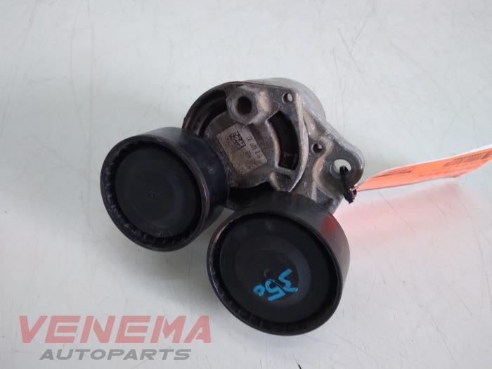 Gebruikte Spanner multiriem BMW 1 serie (F20) 114d 1.6 16V Prijs € 34,99 Margeregeling aangeboden door Venema Autoparts