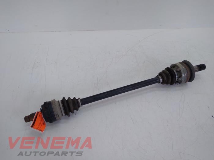 Gebruikte Aandrijfas rechts-achter BMW 1 serie (E87/87N) 116i 1.6 16V Prijs € 48,99 Margeregeling aangeboden door Venema Autoparts