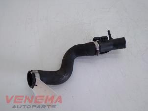 Gebruikte Intercooler Slang Ford Focus 3 Wagon 1.0 Ti-VCT EcoBoost 12V 125 Prijs € 39,99 Margeregeling aangeboden door Venema Autoparts